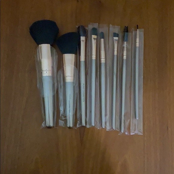 Pure Cosmetic 8 Makeup Brushes - Picture 5 of 5